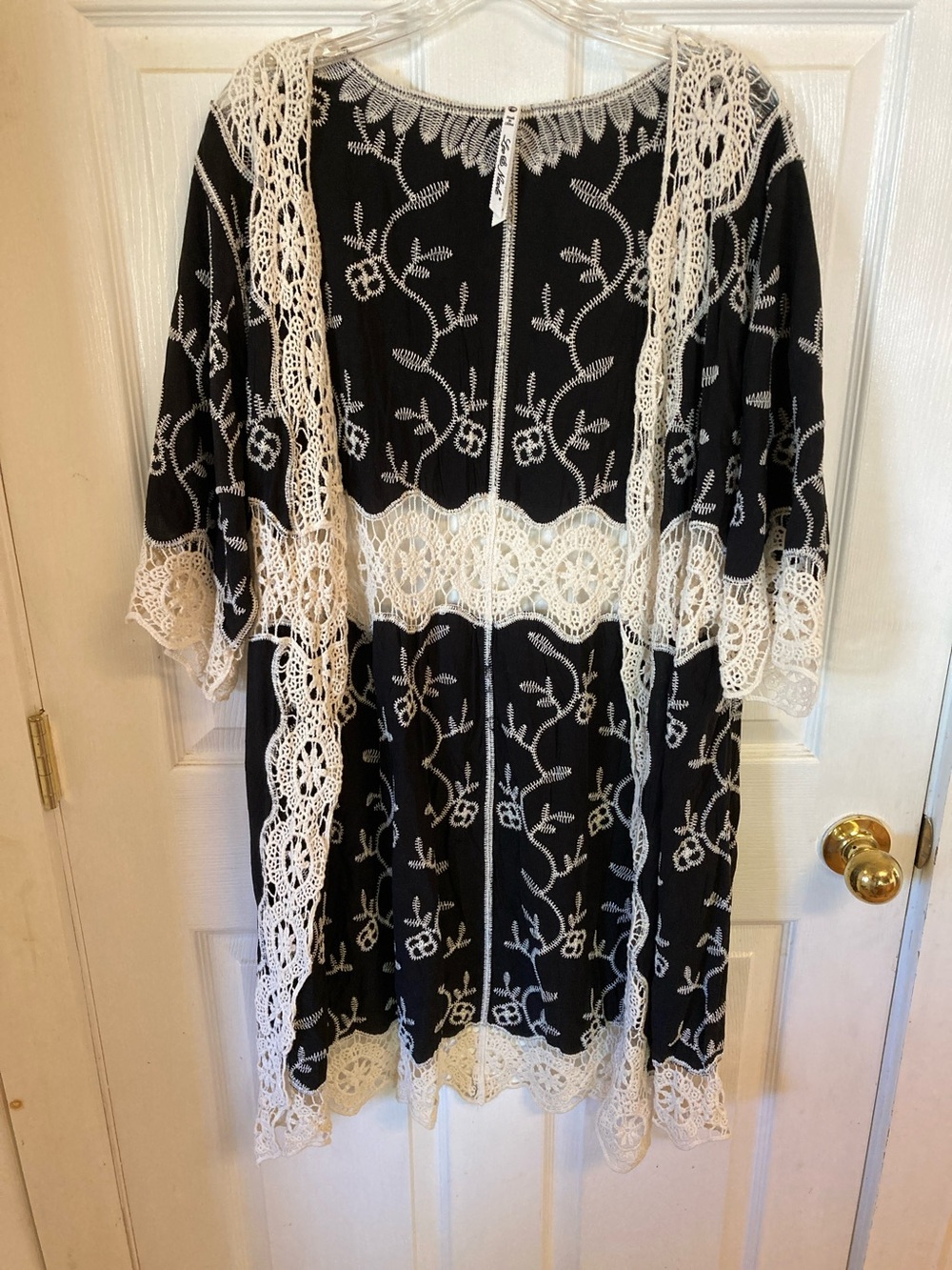 Leo & Nicole Black Kimono Cardigan with White Crochet Trim